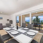 Apartament Melanie *