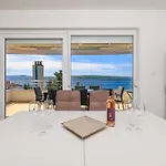 Melanie Apartmán